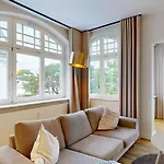 Direkt Am Mit Meerblick, Sirene, Binz