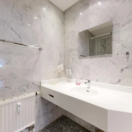 Fewo Direkt Am Strand Mit Meerblick, Villa Sirene, Binz Lägenhet