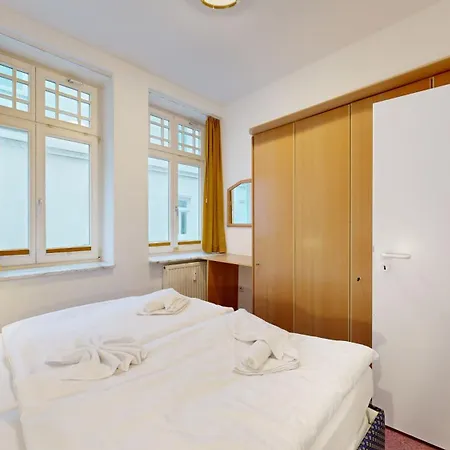 Fewo Direkt Am Strand Mit Meerblick, Villa Sirene, Binz Daire *