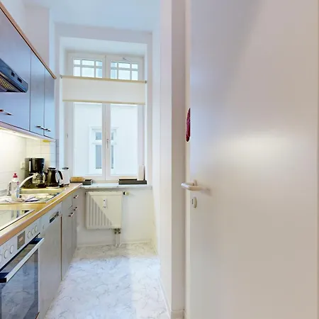 Fewo Direkt Am Strand Mit Meerblick, Villa Sirene, Binz Daire *