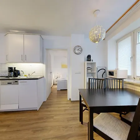 Fewo Direkt Am Strand Mit Meerblick, Villa Sirene, Binz Daire *