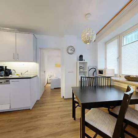 Daire Fewo Direkt Am Strand Mit Meerblick, Villa Sirene, Binz