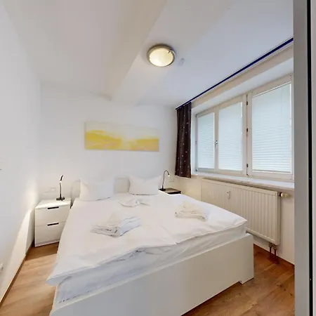 Daire Fewo Direkt Am Strand Mit Meerblick, Villa Sirene, Binz *