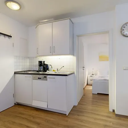 Fewo Direkt Am Strand Mit Meerblick, Villa Sirene, Binz Daire *