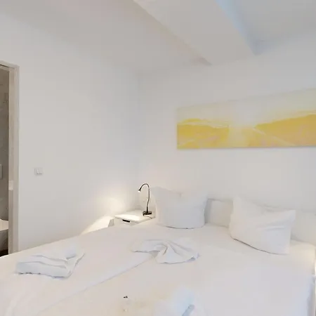 Fewo Direkt Am Strand Mit Meerblick, Villa Sirene, Binz *