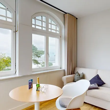 Lägenhet Fewo Direkt Am Strand Mit Meerblick, Villa Sirene, Binz *