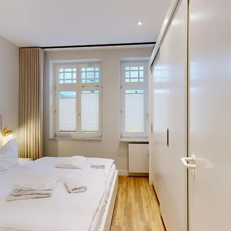 Fewo Direkt Am Strand Mit Meerblick, Villa Sirene, Binz