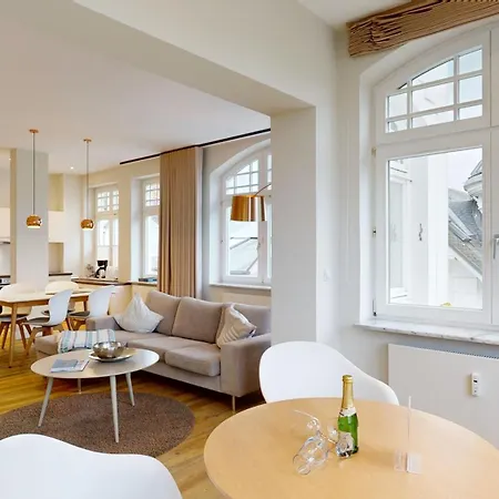 Fewo Direkt Am Strand Mit Meerblick, Villa Sirene, Binz Daire *