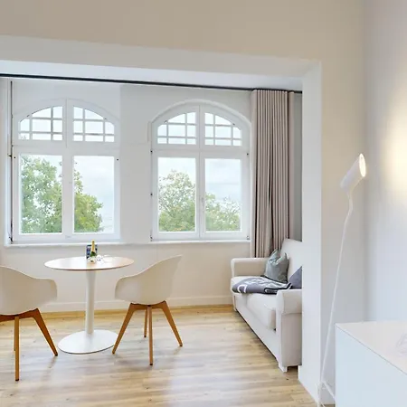 Fewo Direkt Am Strand Mit Meerblick, Villa Sirene, Binz Lägenhet Binz