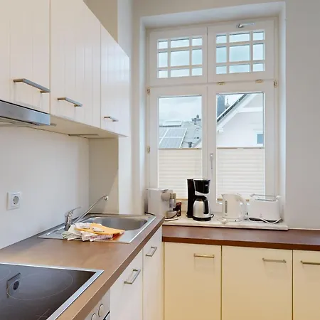 Fewo Direkt Am Strand Mit Meerblick, Villa Sirene, Binz