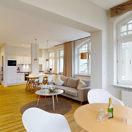 Fewo Direkt Am Strand Mit Meerblick, Villa Sirene, Binz Daire *