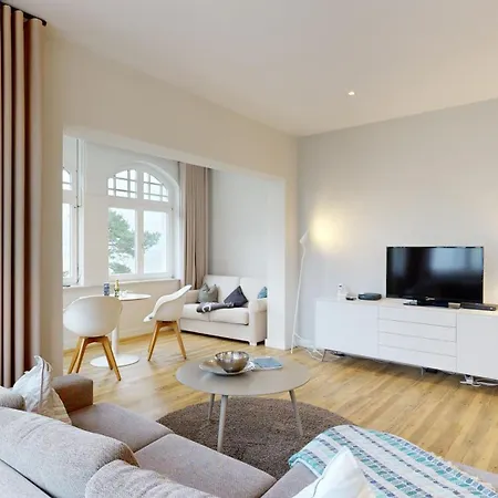 Lägenhet Fewo Direkt Am Strand Mit Meerblick, Villa Sirene, Binz Binz