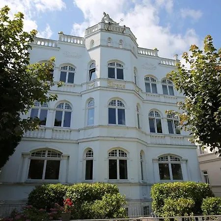 Fewo Direkt Am Strand Mit Meerblick, Villa Sirene, Binz