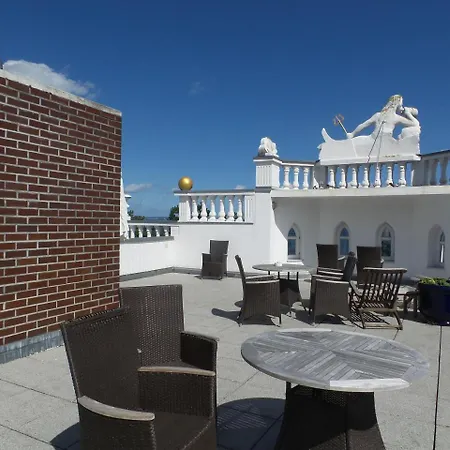 Fewo Direkt Am Strand Mit Meerblick, Villa Sirene, Binz *